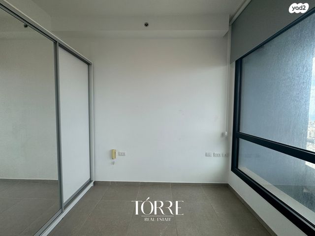 דירה, דרך מנחם בגין 160, מונטיפיורי, הרכבת, תל אביב יפו