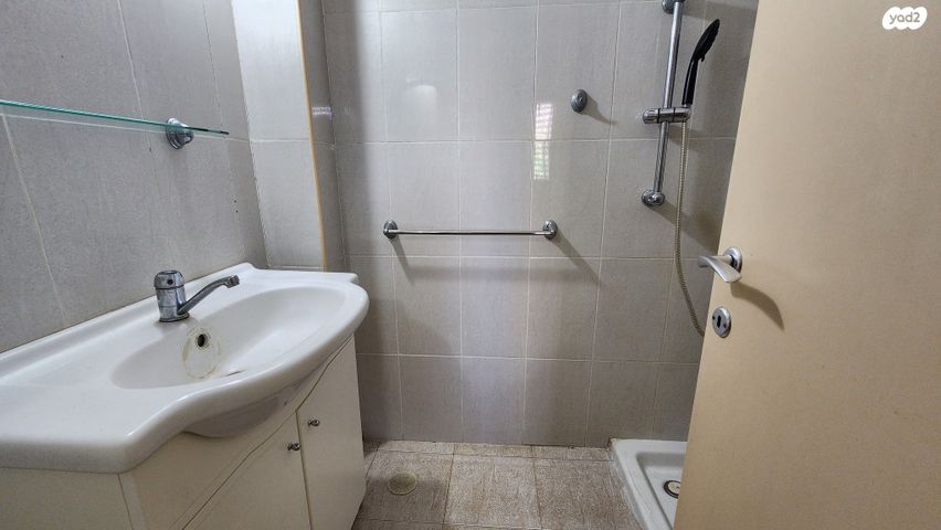 דירה, דב הוז 17, מעוז, כפר סבא