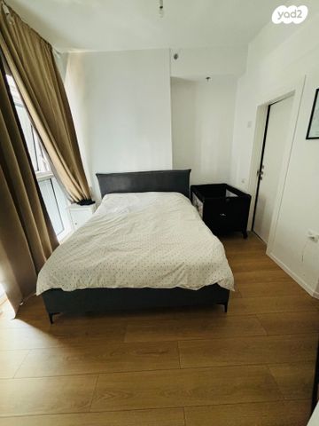 דירה, אריאל שרון 10, גבעתיים