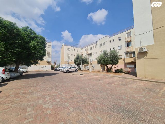 דירה, הגבורה, הקוממיות, קרית גת