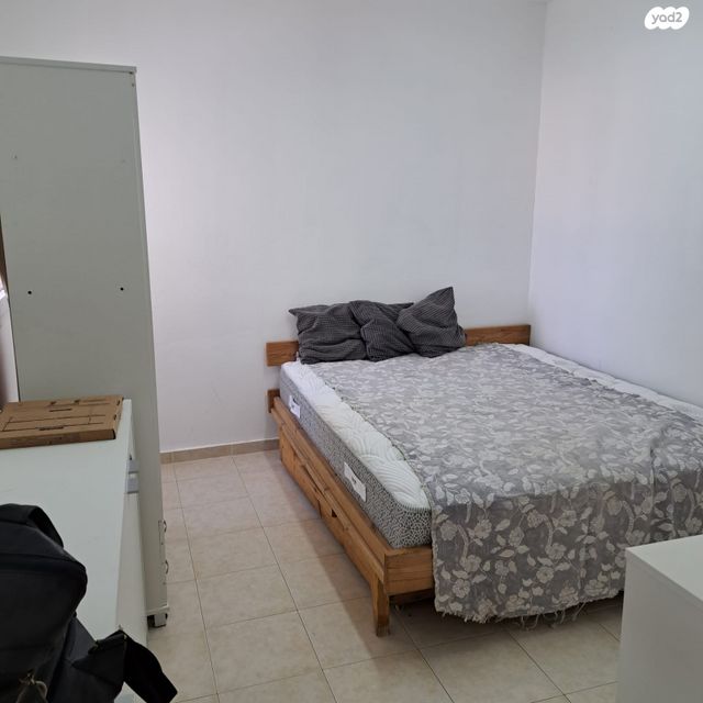 דירה, האלה 22, בני עי"ש