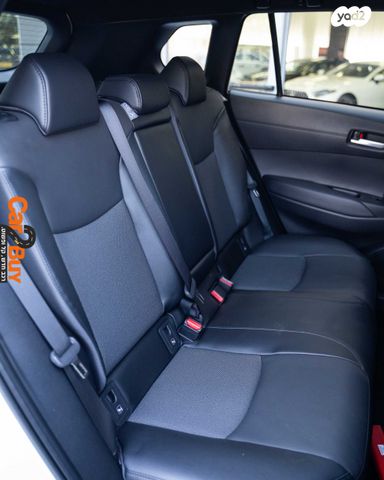 טויוטה קורולה קרוס