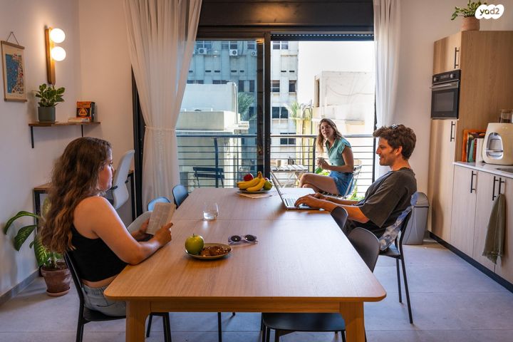 דירה, דרך העצמאות 37, שער פלמר, תחנת רכבת השמונה, חיפה