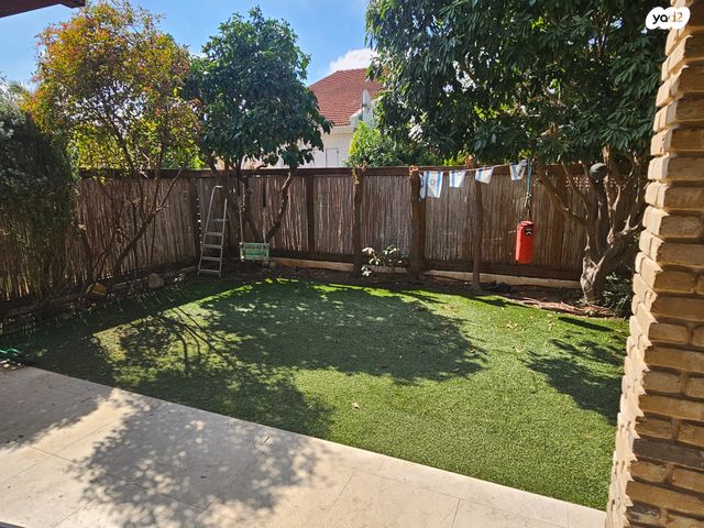 בית פרטי/ קוטג', שיזף, כפר סבא