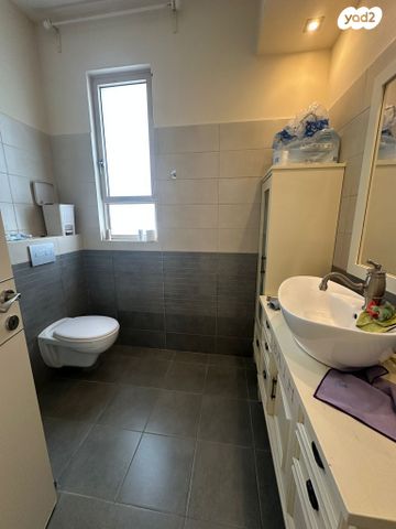 בית פרטי/ קוטג', נחל הירקון, אמירי גן, גדרה