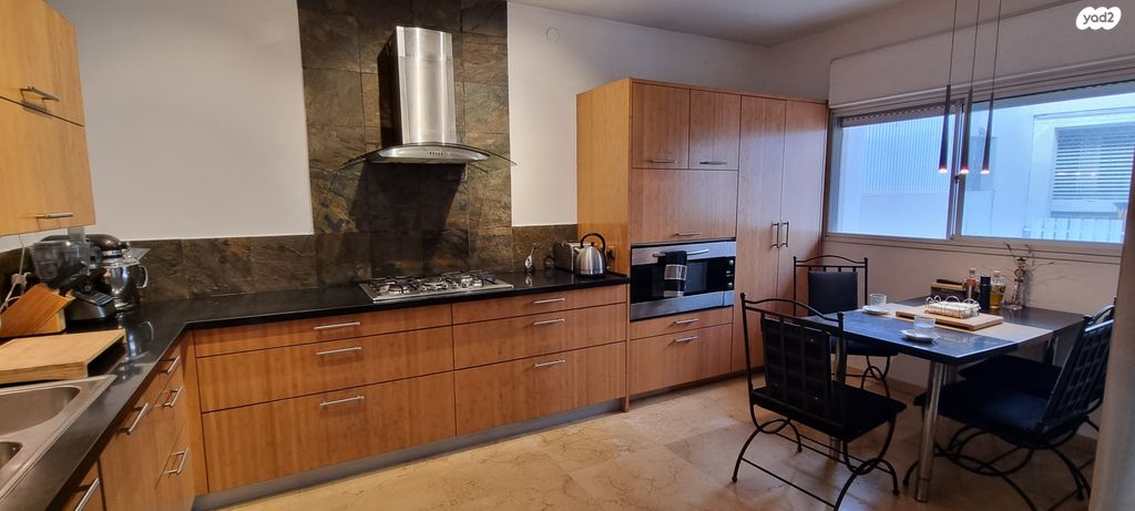 גג/ פנטהאוז, גולן, רמת השרון