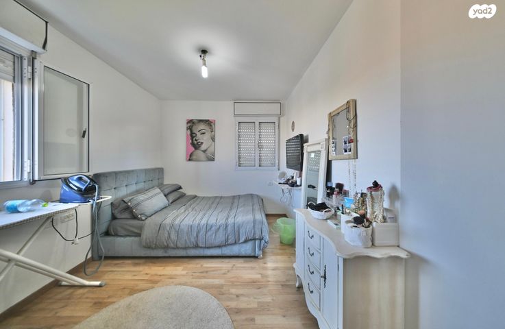 גג/ פנטהאוז, רחובות