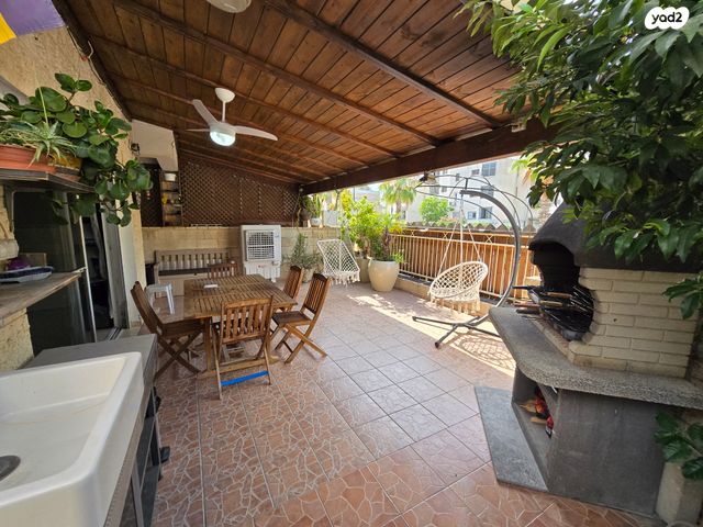 דירת גן, אור עקיבא