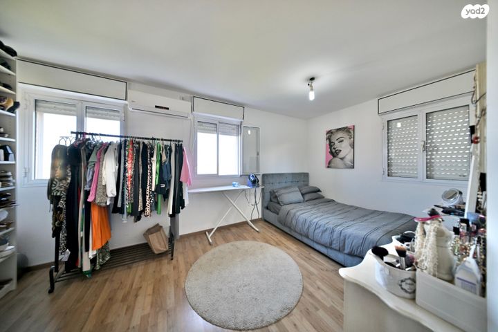 גג/ פנטהאוז, רחובות