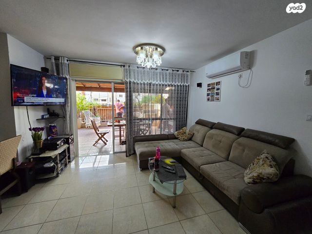 דירת גן, אור עקיבא