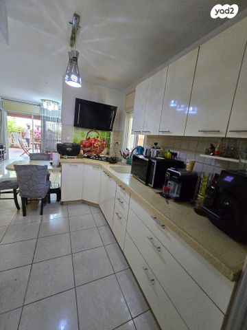 דירת גן, אור עקיבא