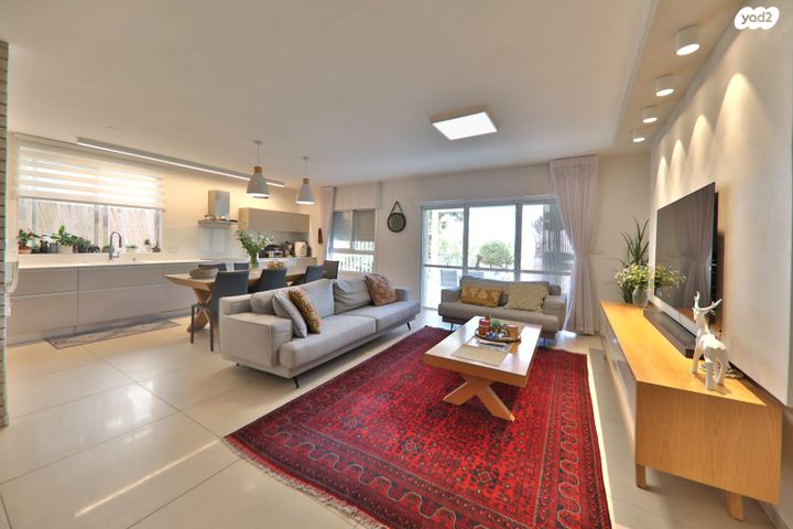 דירת גן, פבלו פיקסו, גבעת טל, קרית אתא