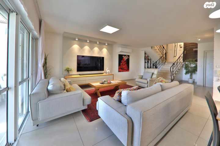 דירת גן, פבלו פיקסו, גבעת טל, קרית אתא