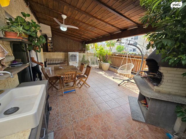 דירת גן, אור עקיבא