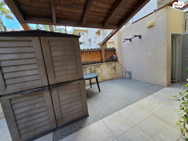 דירת גן, אור עקיבא