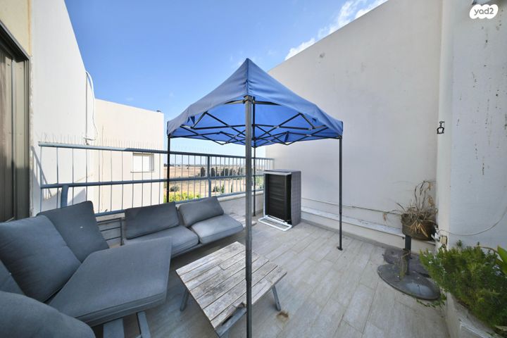 גג/ פנטהאוז, רחובות