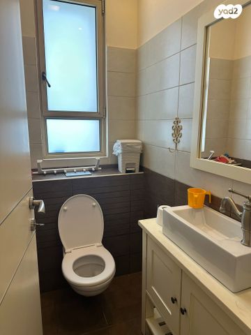 בית פרטי/ קוטג', נחל הירקון, אמירי גן, גדרה