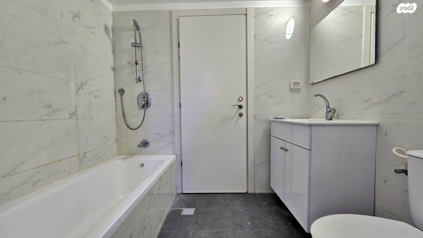 דירה, נחל דן, רמת נבון . הר כרמי, כרמיאל