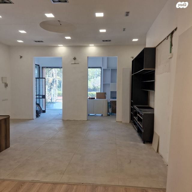 חנויות/ שטח מסחרי, שדרות ההסתדרות 285, אזור תעשיה מפרץ, חיפה