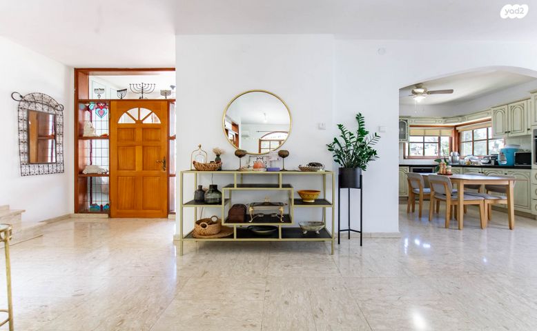 דו משפחתי, שיכון פועלים א', הוד השרון