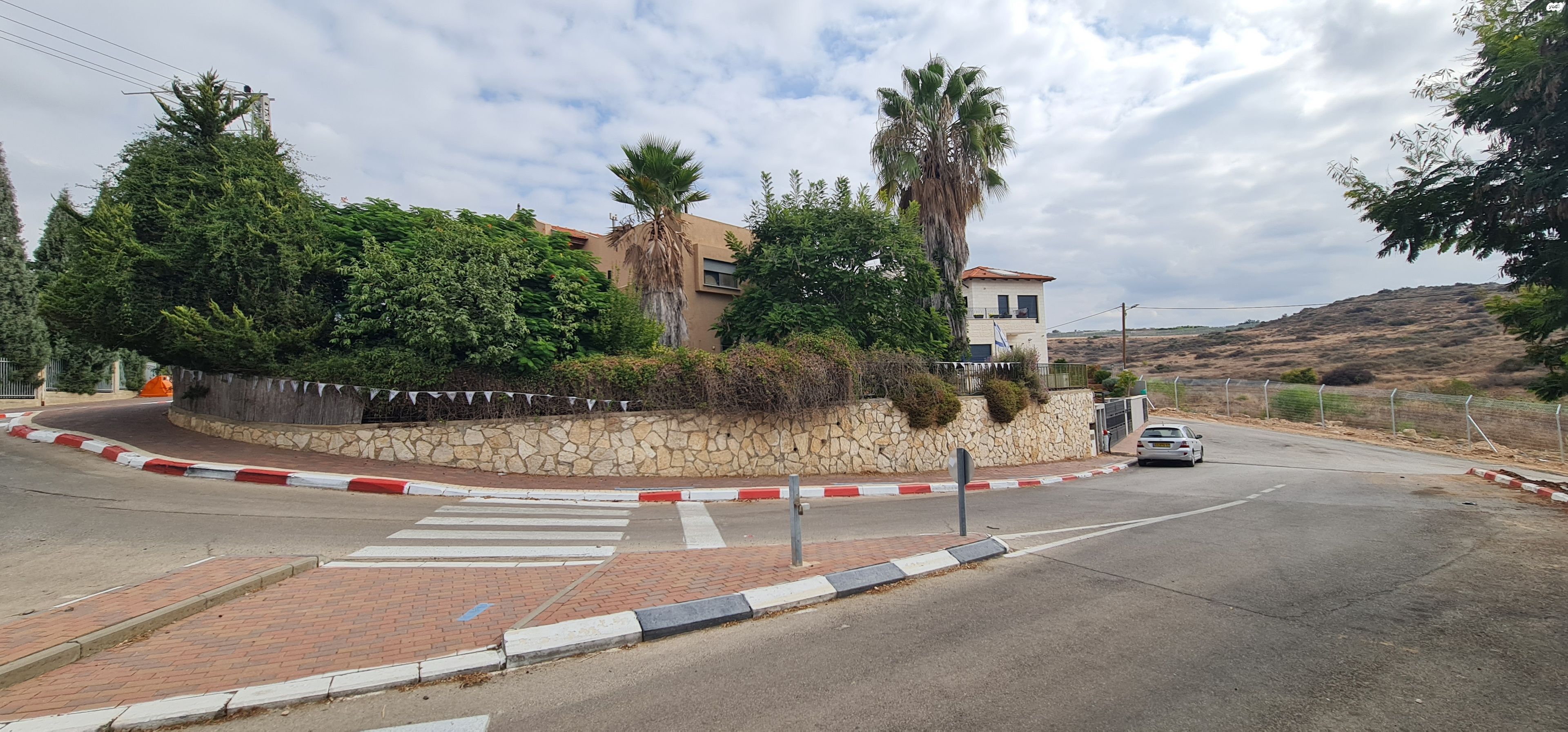 נוף השרון 6