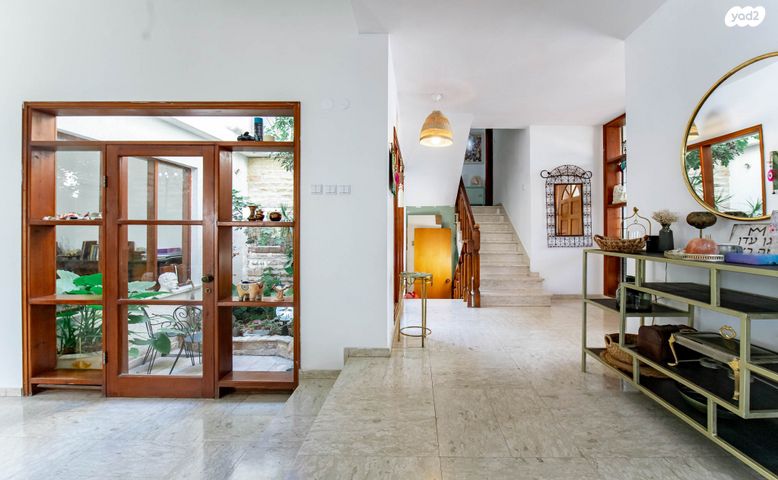 דו משפחתי, שיכון פועלים א', הוד השרון