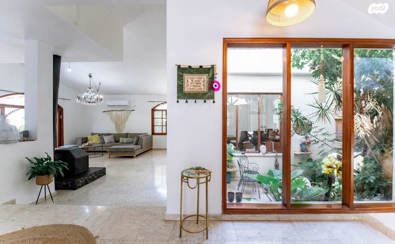 דו משפחתי, שיכון פועלים א', הוד השרון