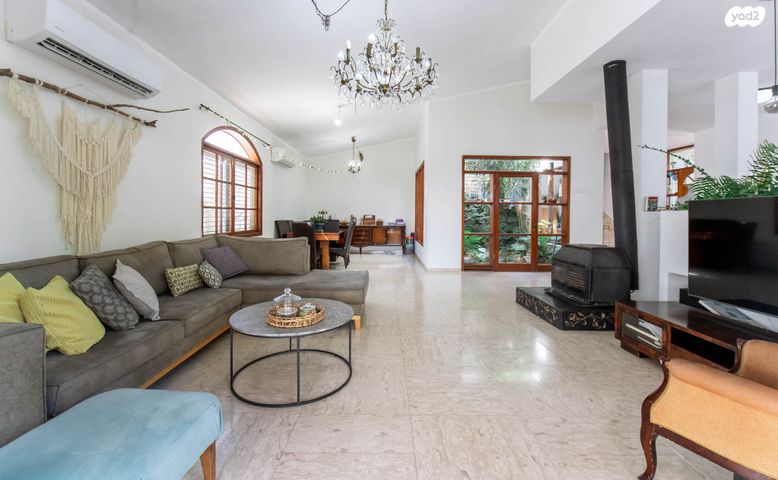 דו משפחתי, שיכון פועלים א', הוד השרון