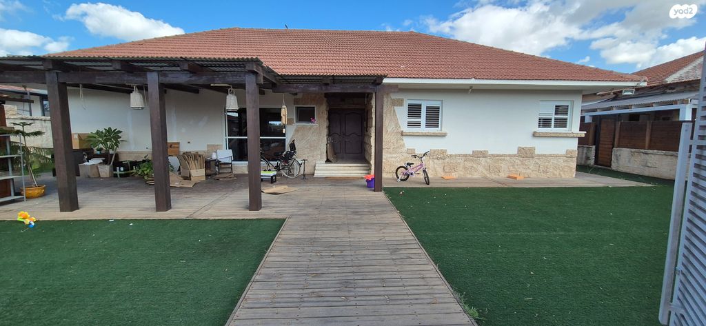 בית פרטי/ קוטג', שתולים