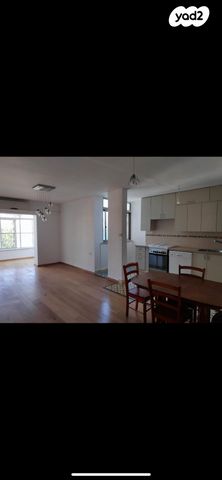 דירת גן, אליעזר קשאני, ארמון הנציב, תלפיות מזרח, ירושלים