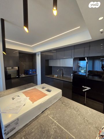 גג/ פנטהאוז, יעקב טהון, קרית היובל, ירושלים