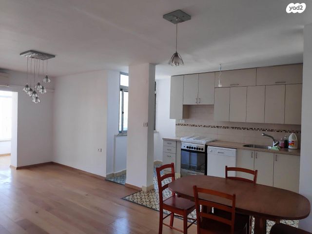 דירת גן, אליעזר קשאני, ארמון הנציב, תלפיות מזרח, ירושלים