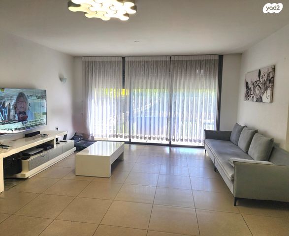 דירת גן, רובע הקריה, הסיטי, אשדוד