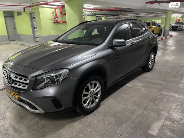 מרצדס-בנץ GLA