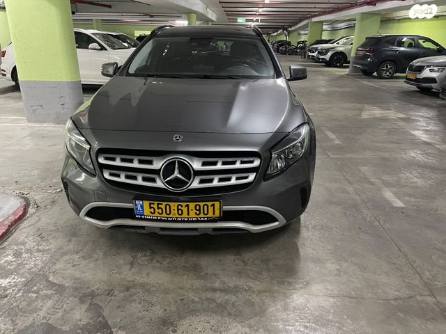 מרצדס-בנץ GLA