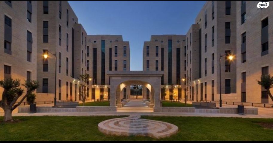 פרופ' יעקב פולוצקי 