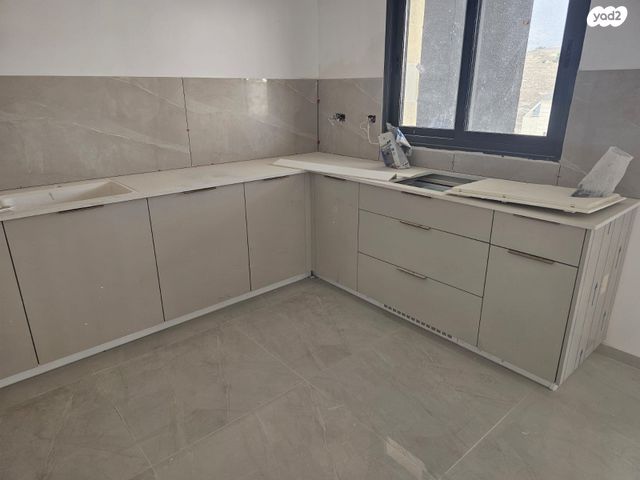 דירה, הנבל, גבעת זאב