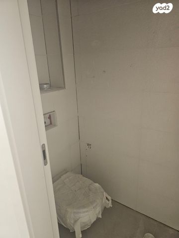 דירה, הנבל, גבעת זאב