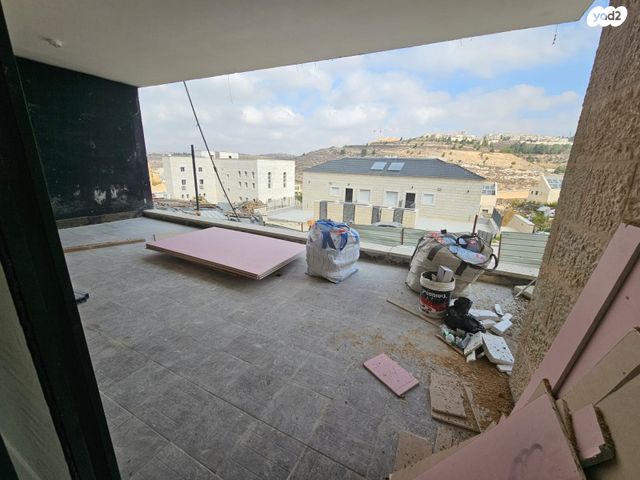 דירה, הנבל, גבעת זאב