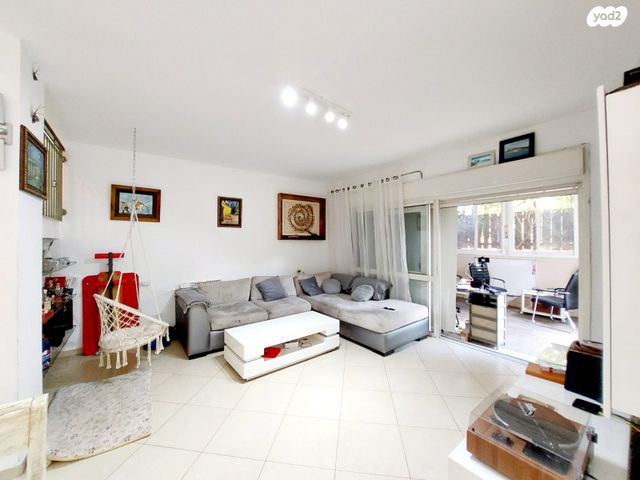 דו משפחתי, כפר יונה