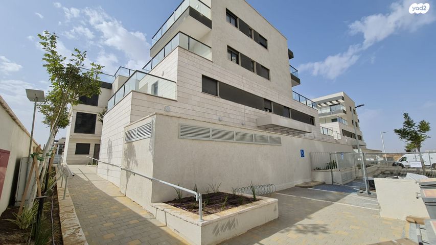 דירת גן, פארק הנחל, באר שבע