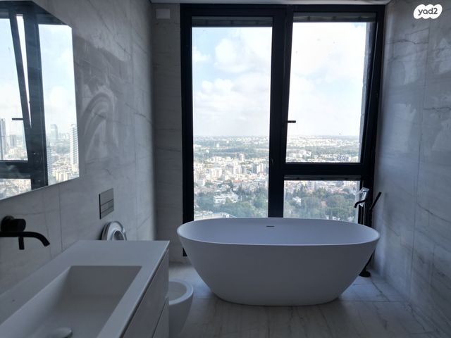 גג/ פנטהאוז, שכונת הראשונים, רמת גן