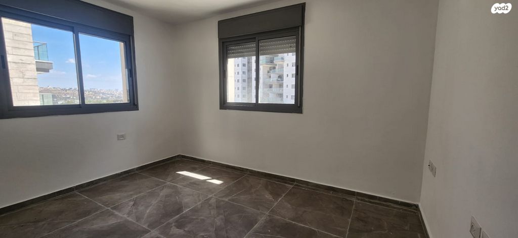 דירה, גבעת זאב