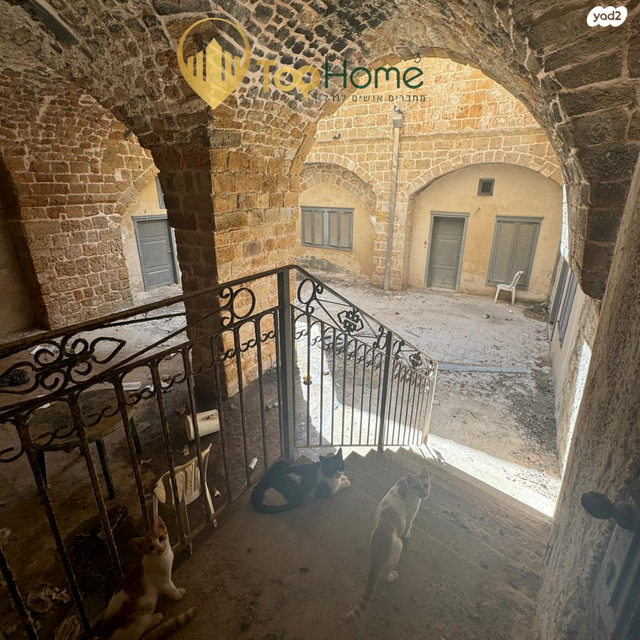 בית מלון, עכו