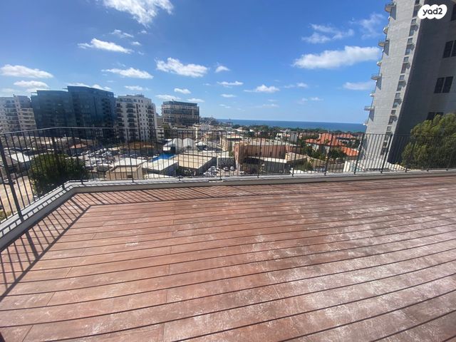 גג/ פנטהאוז, גבולות, תל אביב יפו