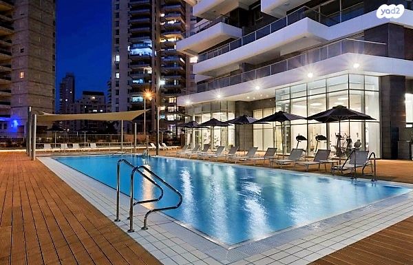 דירה, יוסף לפיד, נתניה