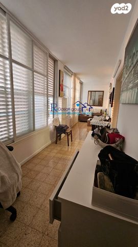 דירה, שדרות ז'בוטינסקי 8, מרכז העיר דרום, נתניה