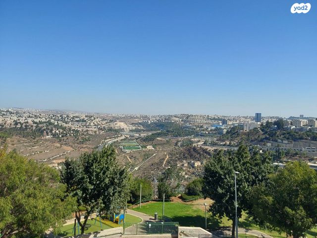 דירה, הרב פנחס קהתי, ירושלים