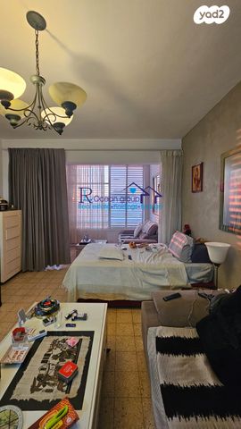 דירה, שדרות ז'בוטינסקי 8, מרכז העיר דרום, נתניה