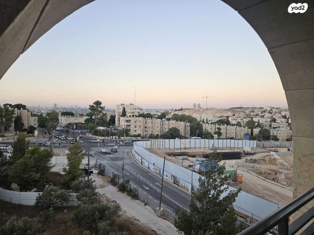 דירה, פרופ' יעקב פולוצקי, גילה, ירושלים